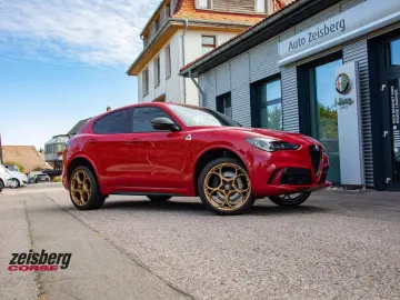 ALFA ROMEO Stelvio QV 2.9l Q4-AT8 vom AR Vertragshändler