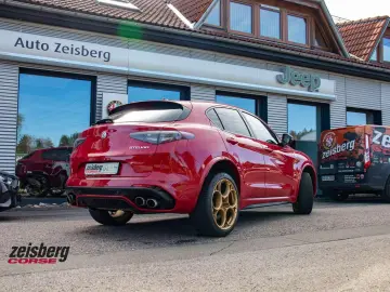 ALFA ROMEO Stelvio QV 2.9l Q4-AT8 vom AR Vertragshändler