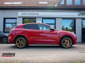 ALFA ROMEO Stelvio QV 2.9l Q4-AT8 vom AR Vertragshändler