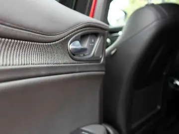 ALFA ROMEO Stelvio QV 2.9l Q4-AT8 vom AR Vertragshändler