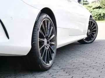 MERCEDES-BENZ C 300 4M Coupé AMG Night Distronic Pan…