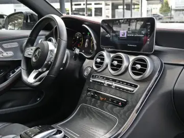 MERCEDES-BENZ C 300 4M Coupé AMG Night Distronic Pan…