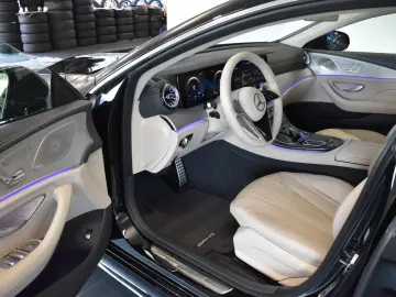 MERCEDES-BENZ CLS 450 4Matic 9G AMG LINE MASSAGE SIT…