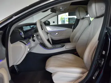 MERCEDES-BENZ CLS 450 4Matic 9G AMG LINE MASSAGE SIT…