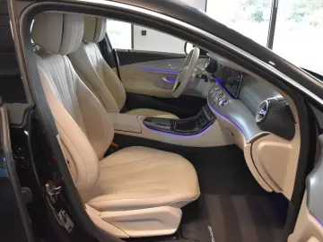 MERCEDES-BENZ CLS 450 4Matic 9G AMG LINE MASSAGE SIT…
