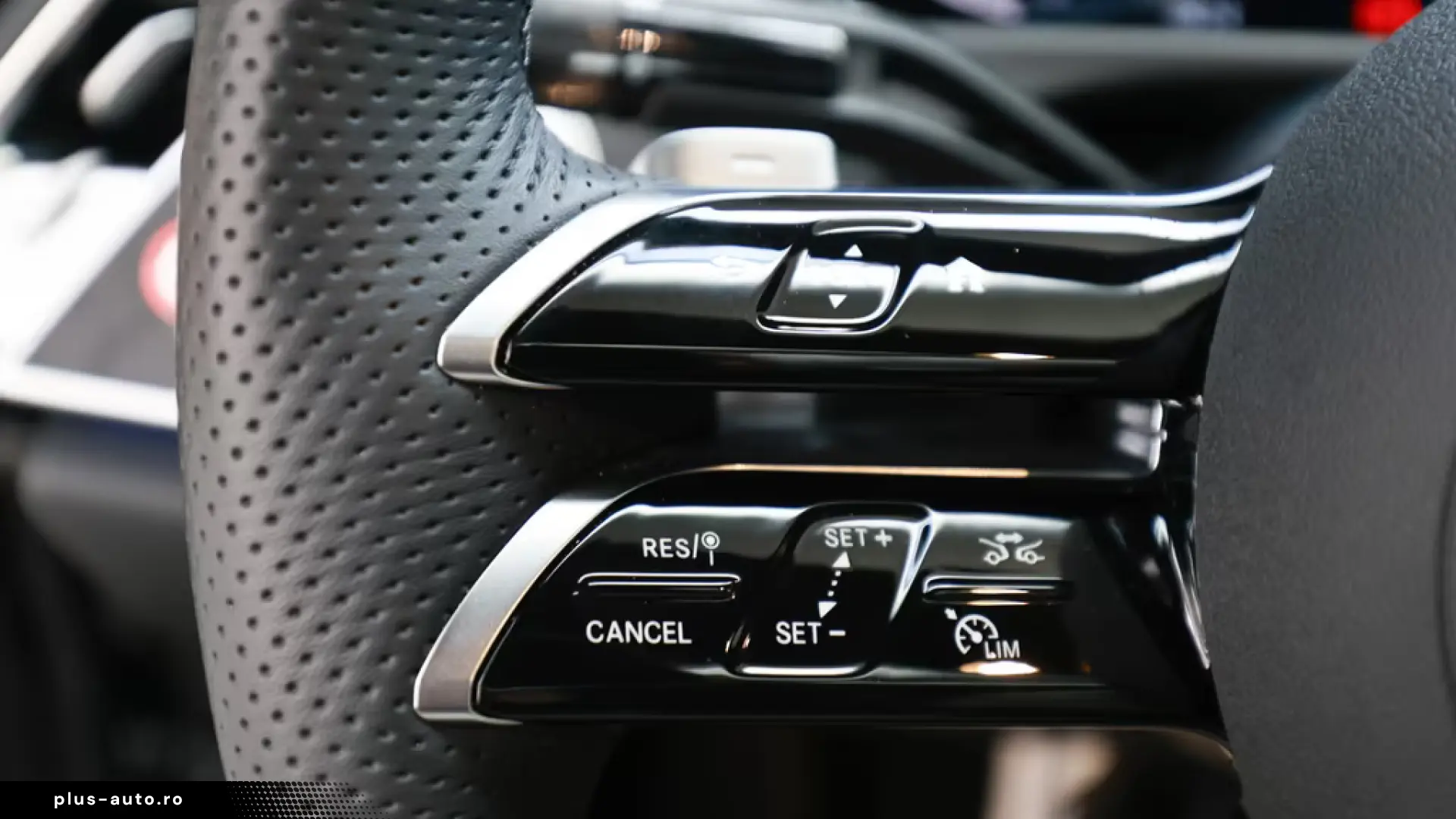 Mercedes-Benz E 300de 4Matic AMG Line - Panoramic