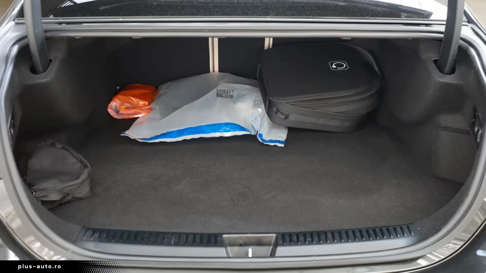 Mercedes-Benz E 300de 4Matic AMG Line - Panoramic