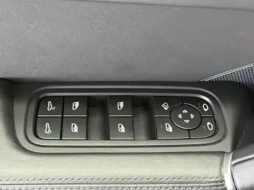 PORSCHE Cayenne Approved 12.27 Sitzbelüftung Pano 21-Alu