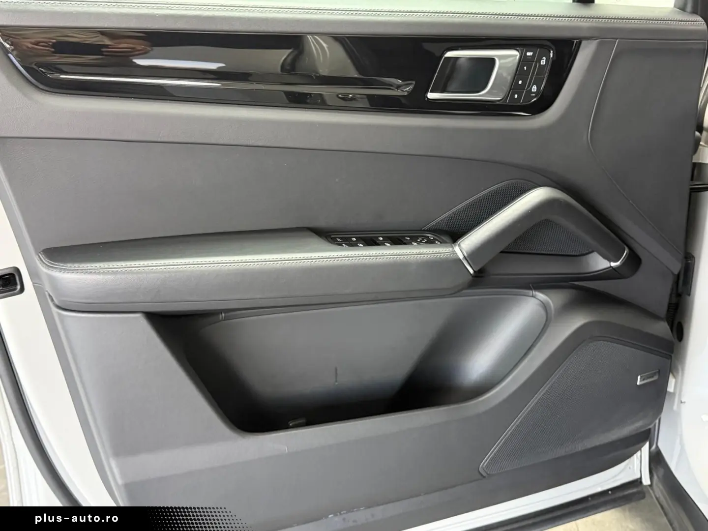 PORSCHE Cayenne Approved 12.27 Sitzbelüftung Pano 21-Alu