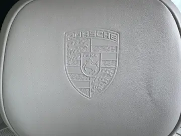 PORSCHE Cayenne Platinum Edition BOSE LED Pano 21