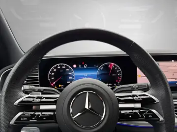 MERCEDES-BENZ GLE 350de 4M_AMG_Pano_ACC_Airmatic