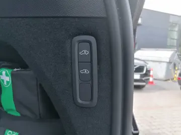 VOLVO XC90 T8 Twin Engine AWD Ultra Dark