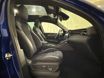 MASERATI Grecale Folgore_HUD Sonos Panoramic