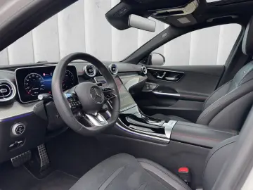 MERCEDES-AMG C 43 AMG_Premium_Panoramic_Burmester_HUD