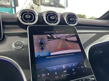 MERCEDES-AMG C 43 AMG_Premium_Panoramic_Burmester_HUD