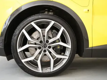 Lotus Electric R comfort seats