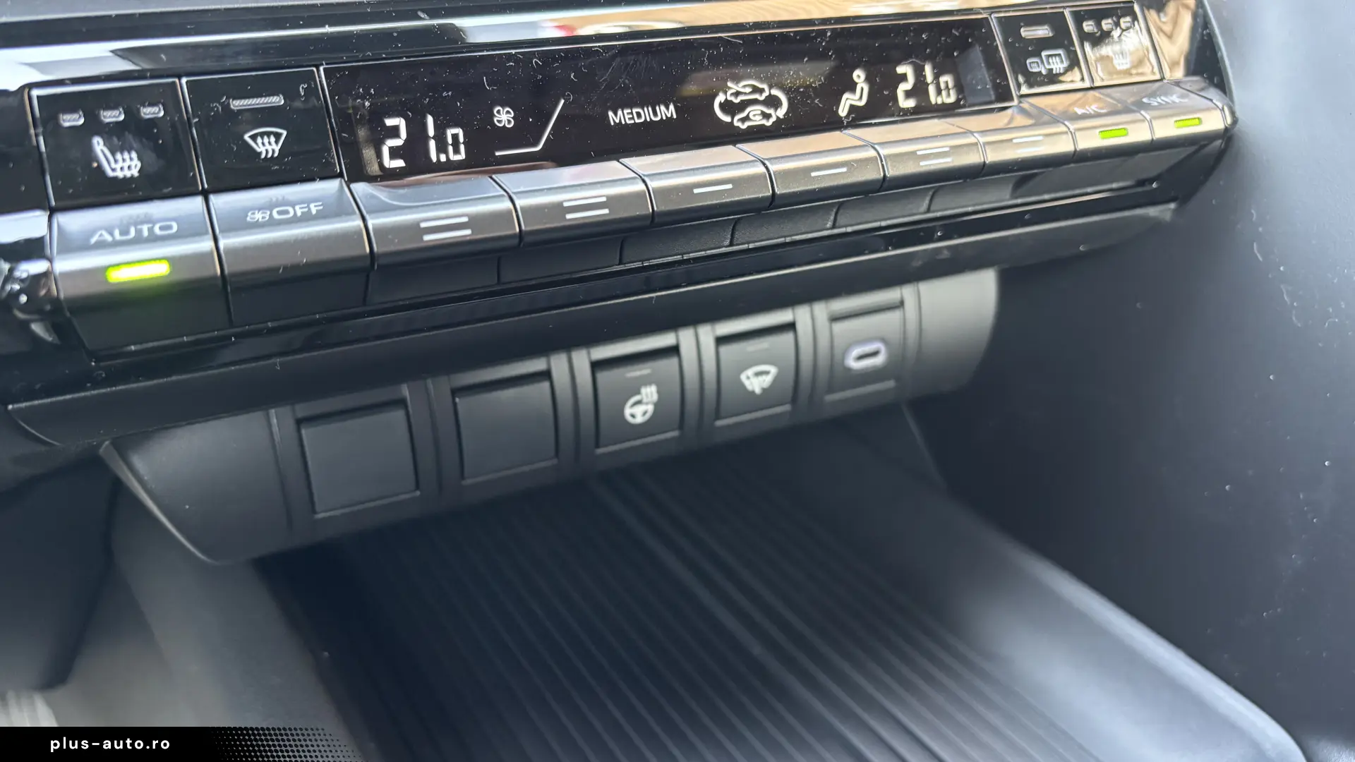 Toyota C-HR ACTIVE 1.8 HEV