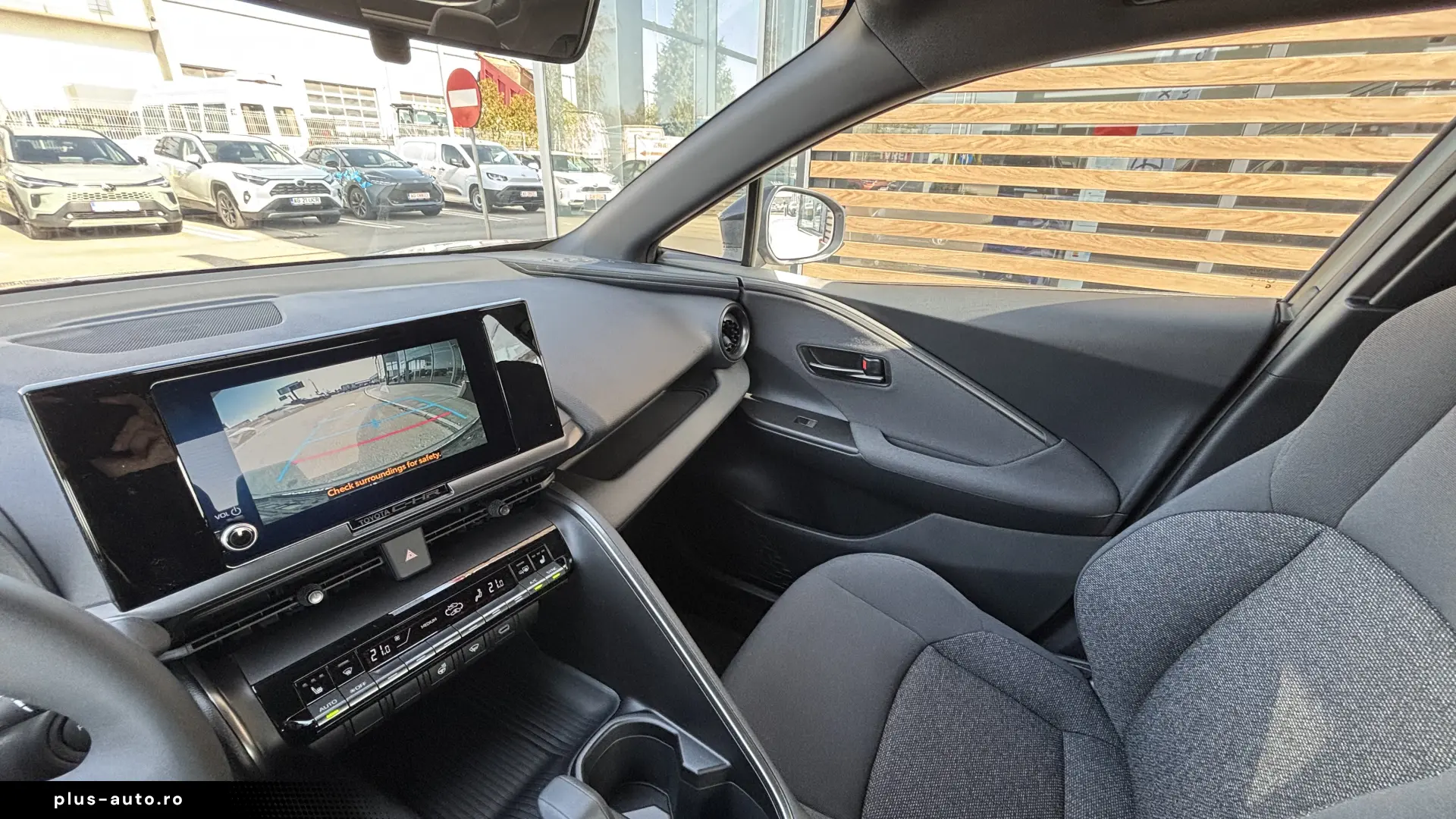 Toyota C-HR ACTIVE 1.8 HEV
