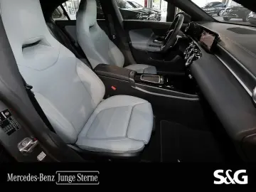 MERCEDES-BENZ CLA 200 Coupé AMG 19  MEMORY LEDER SAGEGREY