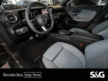 MERCEDES-BENZ CLA 200 Coupé AMG 19  MEMORY LEDER SAGEGREY