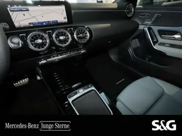 MERCEDES-BENZ CLA 200 Coupé AMG 19  MEMORY LEDER SAGEGREY