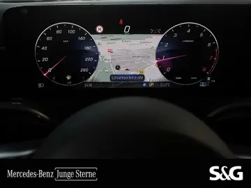 MERCEDES-BENZ CLA 200 Coupé AMG 19  MEMORY LEDER SAGEGREY