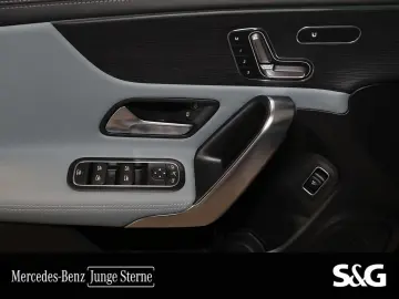 MERCEDES-BENZ CLA 200 Coupé AMG 19  MEMORY LEDER SAGEGREY