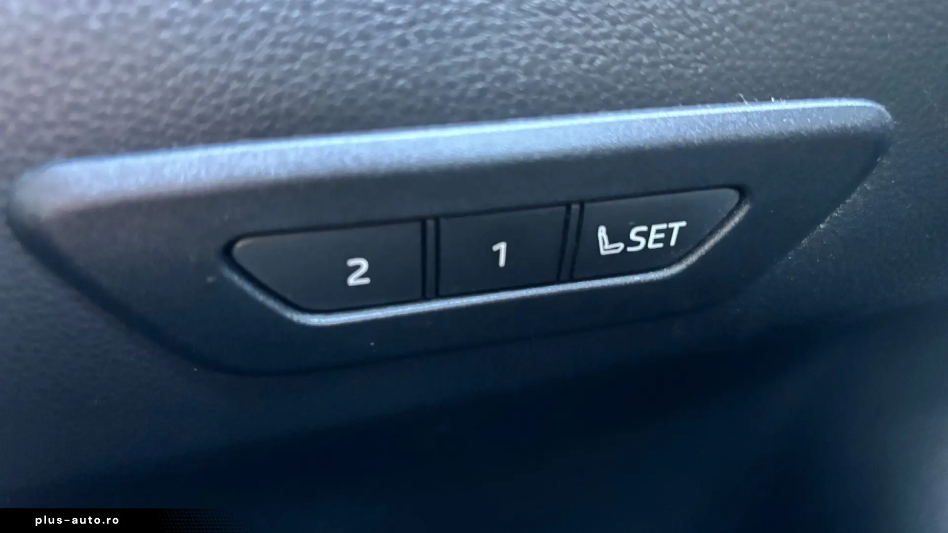 Toyota C-HR EXCLUSIVE 1.8 HEV