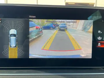 Mercedes-Benz GLE 350 de 20 Distro Kamera LED