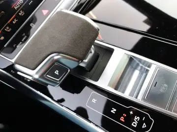 Audi RSQ8 TFSI Q Keramik 360  HD-MATRIX BuO HuD AHK P