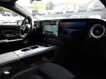 Mercedes-Benz CLA 220 AMG-Sport Super Pano Burm Night 18'