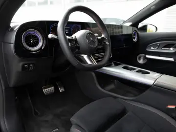 Mercedes-Benz CLA 220 AMG-Sport Super Pano Burm Night 18'