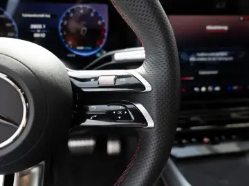Mercedes-Benz CLA 220 AMG-Sport Super Pano Burm Night 18'
