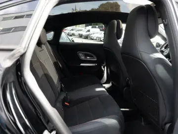 Mercedes-Benz CLA 220 AMG-Sport Super Pano Burm Night 18'