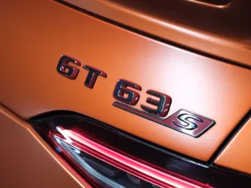 MERCEDES-BENZ AMG GT63 S E Performance 4M  AeroPaket…