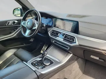 BMW X5 xDrive45e M SPORT Pano Luftfed AHK Allradlenk