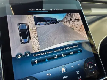 MERCEDES-BENZ GLC 300 d 4M AMG 20 PANO SOUND HEADUP …