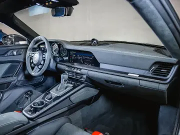 Porsche 911 GT3 RS Weissach Package Lift Bose