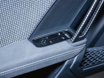 Porsche 911 GT3 RS Weissach Package Lift Bose