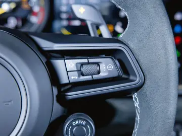 Porsche 911 GT3 RS Weissach Package Lift Bose