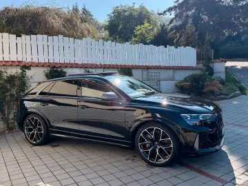 Audi RSQ8 performance 305 kmh Carbon Alcantara
