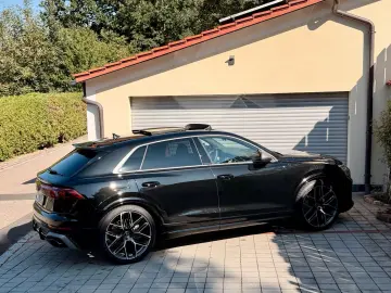 Audi RSQ8 performance 305 kmh Carbon Alcantara