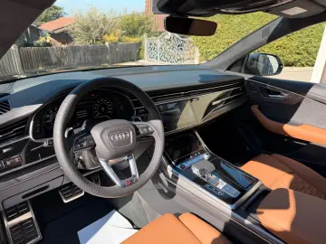 Audi RSQ8 performance 305 kmh Carbon Alcantara