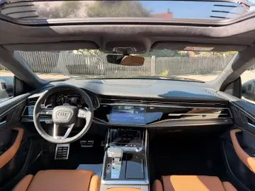 Audi RSQ8 performance 305 kmh Carbon Alcantara
