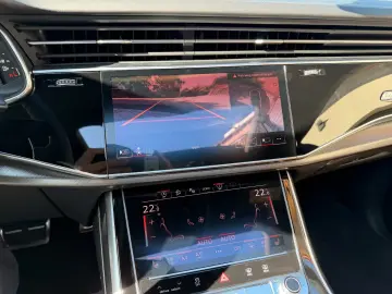 Audi RSQ8 performance 305 kmh Carbon Alcantara
