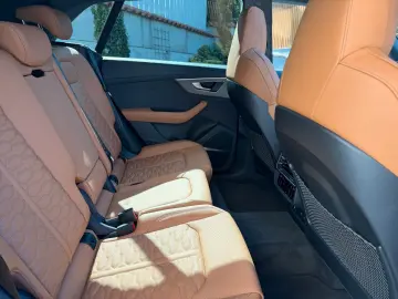 Audi RSQ8 performance 305 kmh Carbon Alcantara
