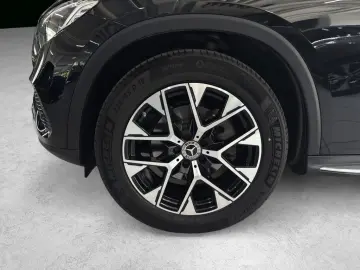MERCEDES-BENZ GLC 220 d 4M Coupé AVANTGARDE  AHK Burm Pano
