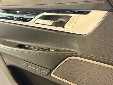 BMW 745e Lang  xDrive
