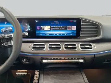 MERCEDES-BENZ GLE 300 d 4M AMG Adva  Night AHK Pano …