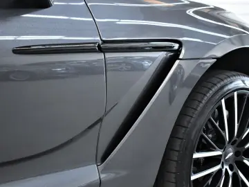 ASTON MARTIN DBX707 4.0 V8 Totwinkel 1.Hand 360  Nur…